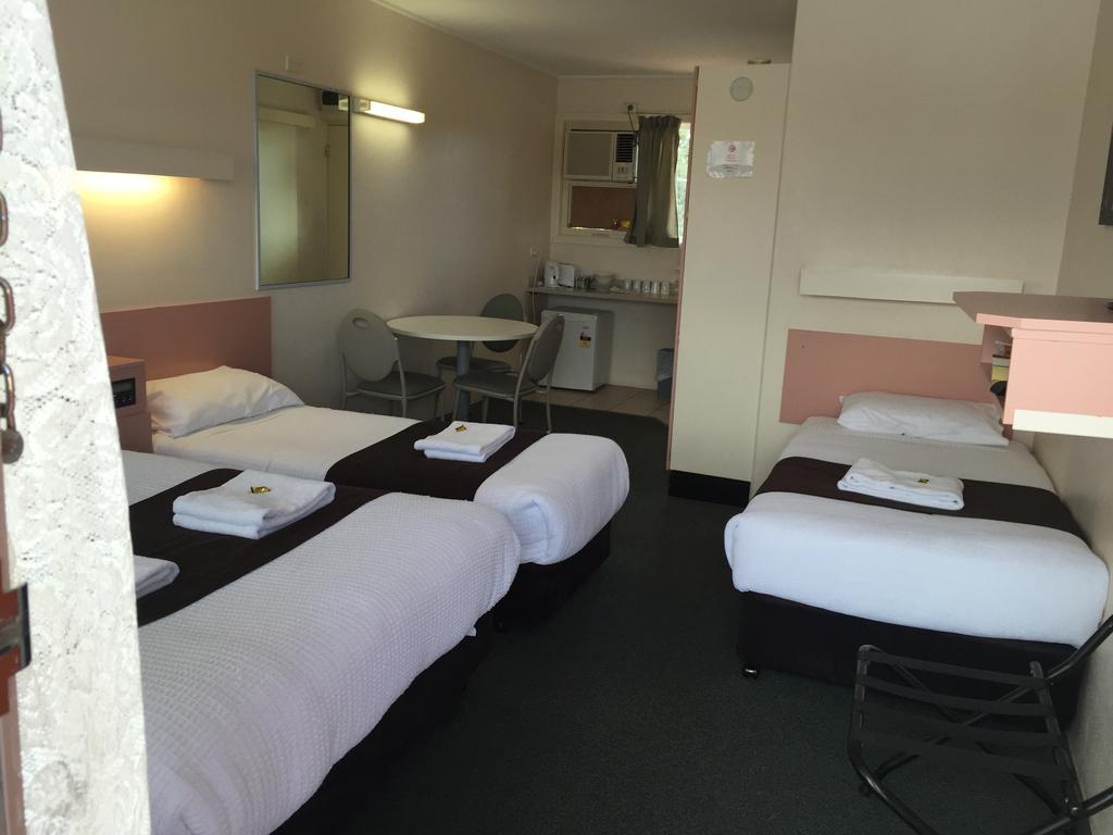 Caloundra Suncourt Motel Δωμάτιο φωτογραφία